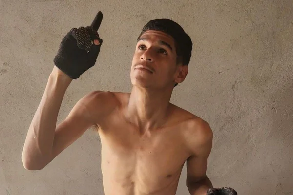 Conheça Iran Ferreira, o “Luva de Pedreiro”, novo hit do momento