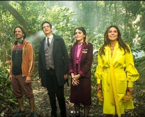 Neném (Vladimir Brichta), Paula (Giovanna Antonelli), Guilherme (Mateus Solano) e Flávia (Valentina Herszage), em Quanto Mais Vida, Melhor!