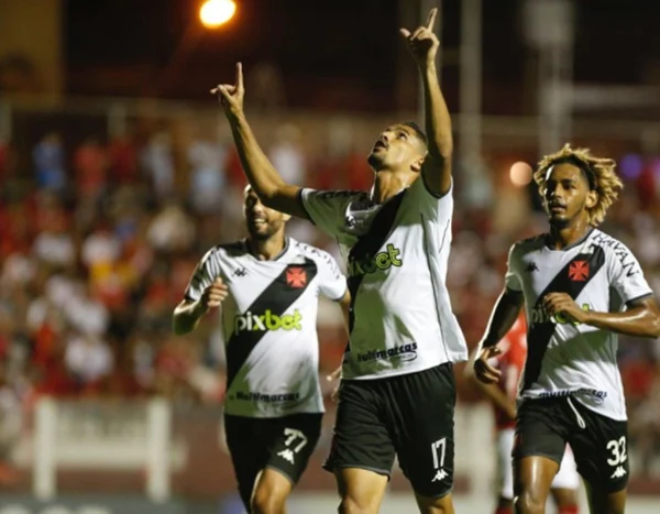 Vasco e Vila Nova empatam em 2 x 2