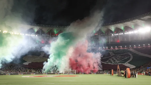 Festa da torcida do Fluminense no Maracanã