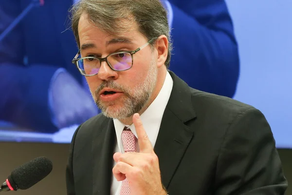 Toffoli sanciona leis que protegem mulheres, crianças e adolescentes