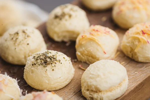 Bendito Pãozinho lança novos sabores do quitute típico da Bahia