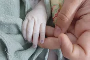 O bebê teria nascido já sem respirar O bebê teria nascido já sem respirar