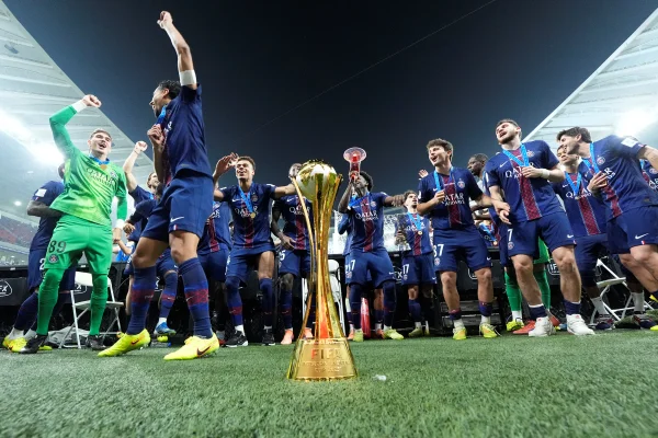 Paris Saint-Germain comemora título da Copa Intercontinental