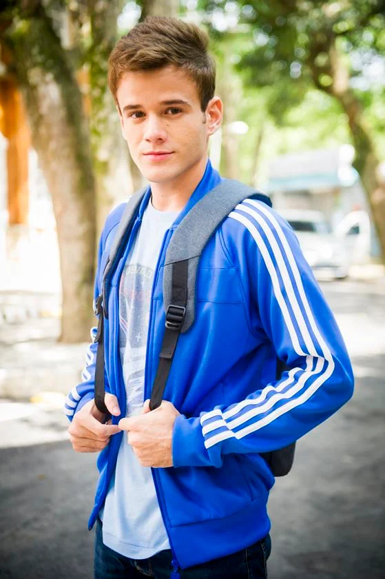 Jota (Hall Mendes) Jota (Hall Mendes)