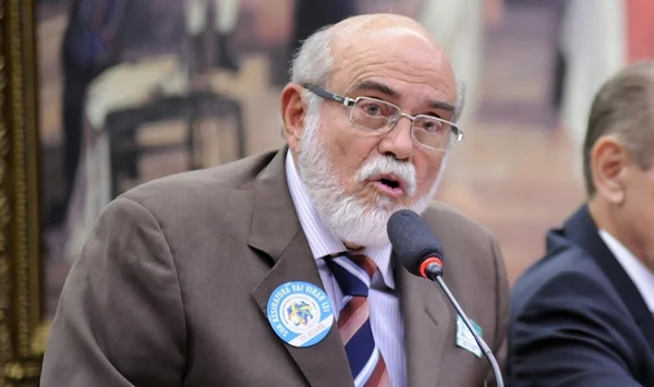 Advogados pedem que OAB suspenda novo pedido de impeachment à Câmara