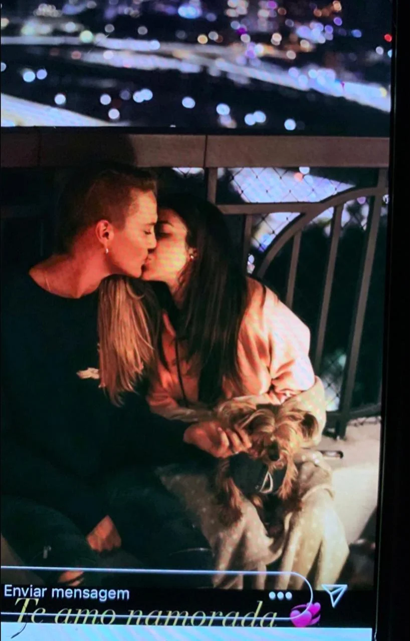 O amor está no ar! O amor está no ar!