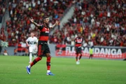 Com jogadores da Copa, veja escalação do Flamengo contra Chapecoense - imagem 2