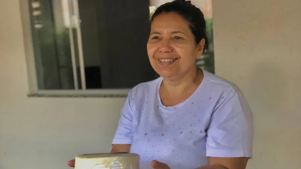 imagem colorida professora morta por ex-aluno goias