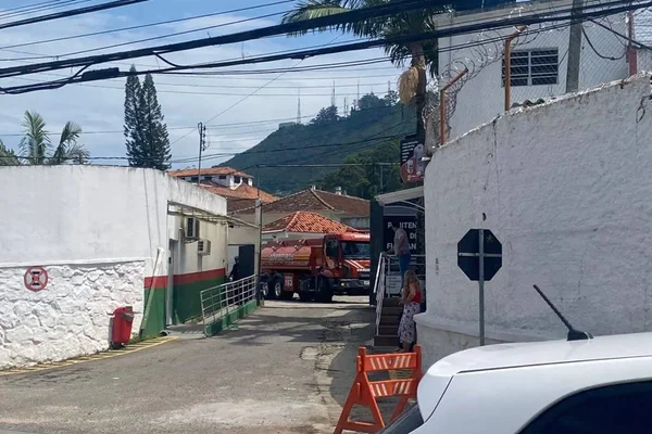 Presídio pega fogo em SC - Metrópoles