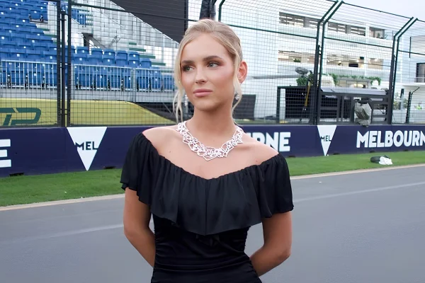 hannah st john namorada do liam lawson da racing bulls formula 1 f1 colar circuitos - metrópoles
