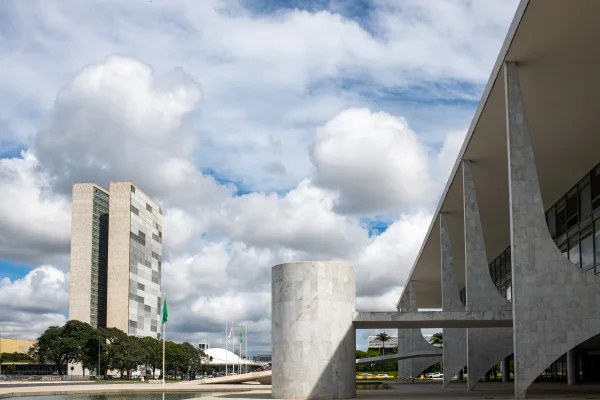Fachada do Congresso Nacional e Palacio do Planalto deputados e senadores e presidente Brasil Brasilia - Metropoles
