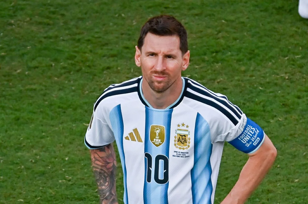 Seleção argentina faz emocionante homenagem a Messi após aposentadoria - imagem 5 Seleção argentina faz emocionante homenagem a Messi após aposentadoria - imagem 5