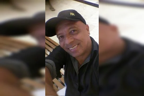 Homem joga ácido em rosto de mulher e depois se mata no DF