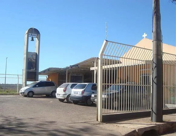 Durante furto em igreja no DF, ladrões levam até sacrário com hóstias