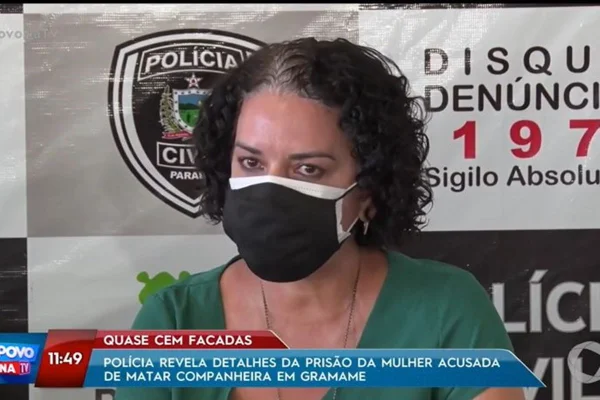 Delegada chora ao comentar caso de mulher morta com 96 facadas
