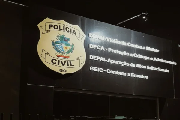 Homem é preso após pagar R$ 75 para estuprar dois adolescentes