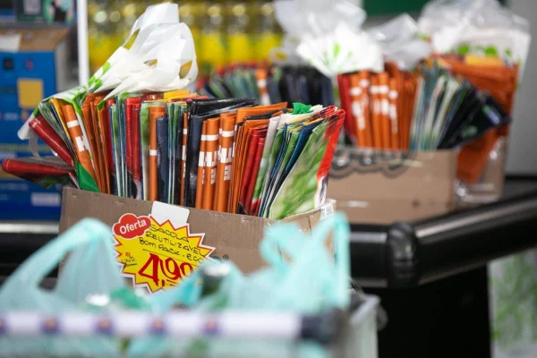 DF: multa por distribuição de sacolas plásticas começará em março