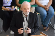 Lula tenta ampliar leitos em Belém
