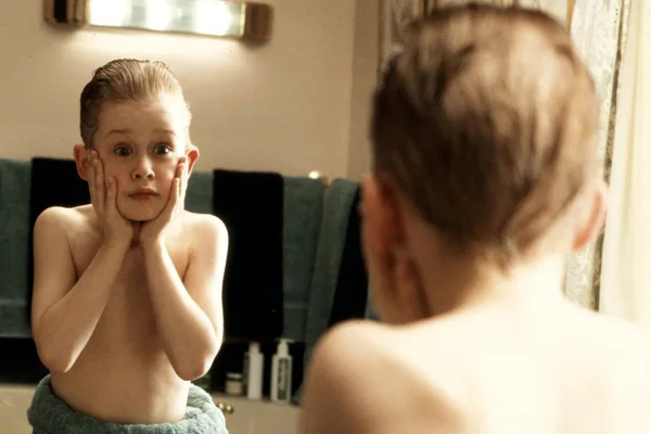 Macaulay Culkin pode voltar à franquia Esqueceram de Mim após 34 anos - destaque galeria