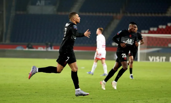 PSG derrota o Brest pelo Campeonato Francês