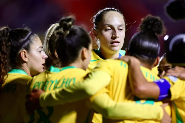 Foto colorida da Seleção Brasileira feminina de futebol - Metrópoles