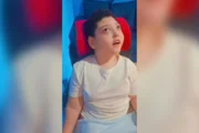 Arthur tem paralisia cerebral e usava uma cadeira de rodas no dia do acidente, que acabou sendo danificada com o impacto Arthur tem paralisia cerebral e usava uma cadeira de rodas no dia do acidente, que acabou sendo danificada com o impacto