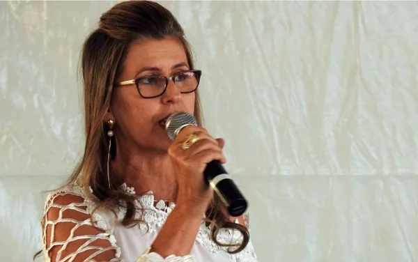 Prefeita morre dois meses após cair de mula e bater a cabeça