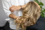 Para ter um bom resultado, deve-se deixar os hidratantes pelo tempo recomendado nos rótulos  Para ter um bom resultado, deve-se deixar os hidratantes pelo tempo recomendado nos rótulos
