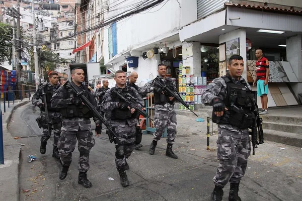 Criança atingida por bala perdida no RJ tem morte cerebral confirmada
