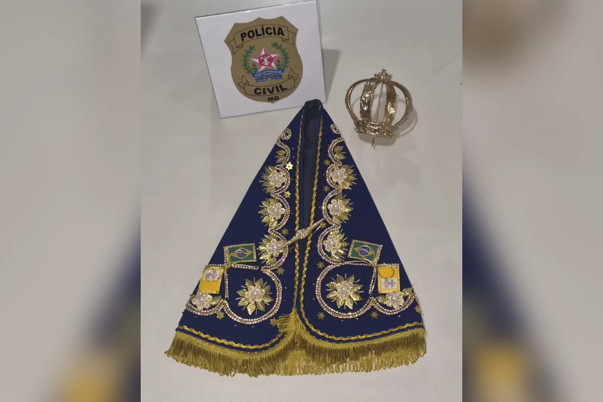 Polícia recupera manto e coroa de Nossa Senhora furtados em igreja de MG