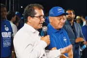 Diretor de Benefícios do INSS, André Fidelis, ao lado do presidente da CBPA, Abraão Lincon, em evento da associação