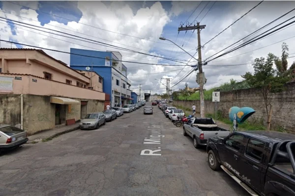 Homem tenta sequestrar adolescente e mata jovem que tentou defendê-la