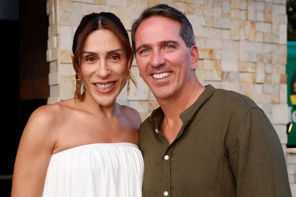 Ana Luiza Favato celebra aniversário de Cleber Depieri com festa surpresa