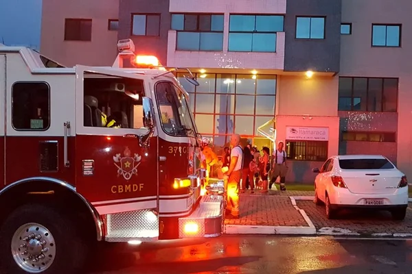 Morador de Águas Claras fica ferido após incêndio em apartamento