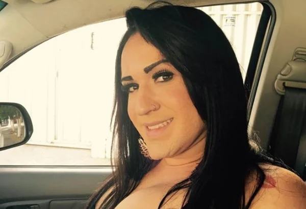 Travesti barraqueira é indiciada pela Polícia Civil e segue foragida