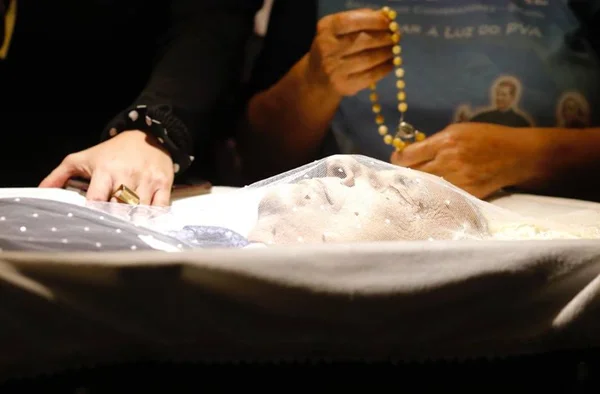 Público se emociona em velório do ex-governador Roriz no Memorial JK
