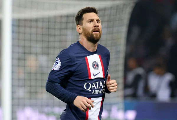 Messi renovará com o PSG até 2024, afirma jornal francês