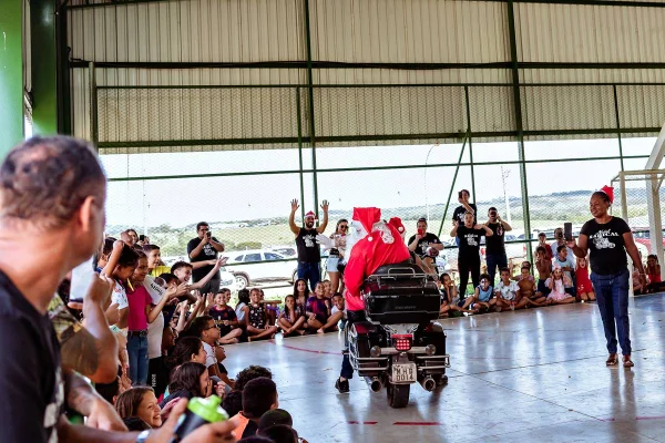 Projeto Natal Radical atenderá a 700 crianças em escola de Samambaia