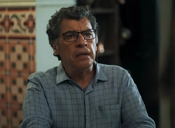 Órfãos da Terra: endividado, Miguel leva surra para pagar o que deve
