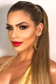Erika Schneider. Erika Schneider.