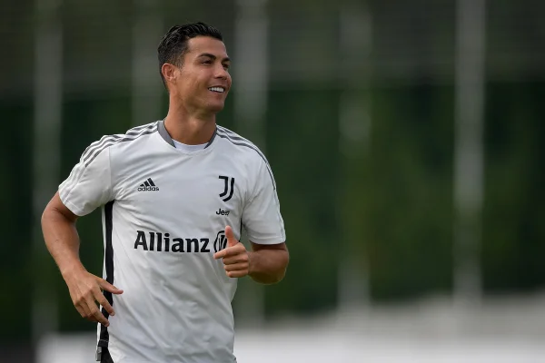 Apalavrado com o City, Cristiano Ronaldo deixa treino mais cedo