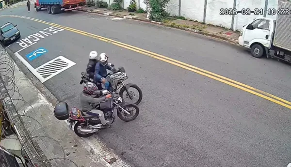 homens de moto