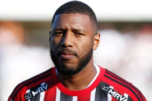Vasco se acerta com São Paulo e Jucilei será reforço, diz jornal
