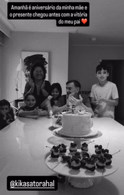 Sabrina Sato comemorou o aniversário da mãe