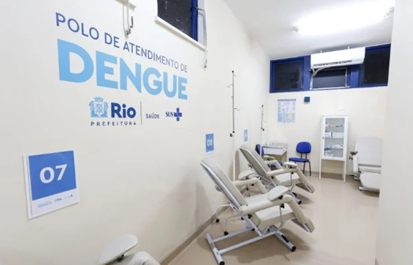 Imagem colorida de Dengue pólo de atendimento no Rio