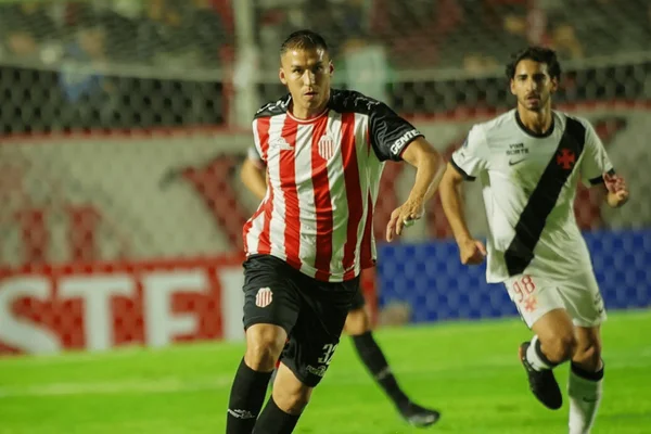 Barracas Central x Vasco da Gama pela Copa Sul-Americana