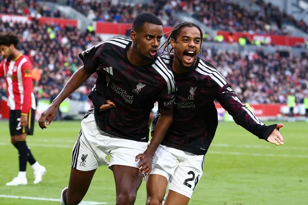 Premier League: Liverpool vira contra o Brentford e vence fora de casa