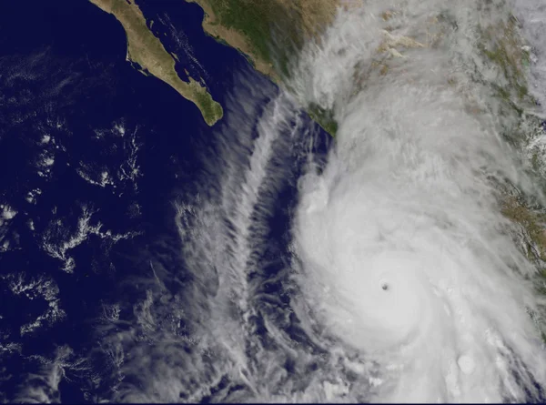 Furacão Harvey ganha força e governador do Texas pede ajuda federal