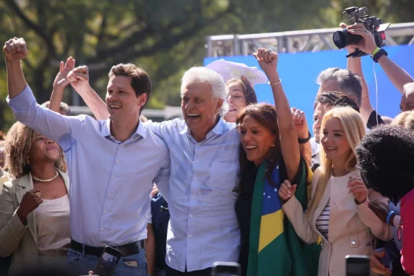 Caiado lança candidatura como 3ª via e critica “eleição de rejeitados” - destaque galeria Caiado lança candidatura como 3ª via e critica “eleição de rejeitados” - destaque galeria